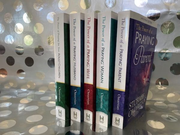 **SPECIAL - 5 LARGE PRINT** Books in The Power of Praying Series - Image 2